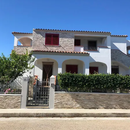 In Andreina - Seminterrato דירה אורוסיי