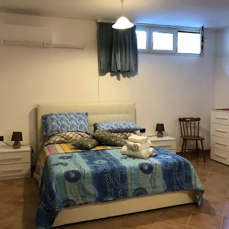 Apartment In Andreina - Seminterrato *